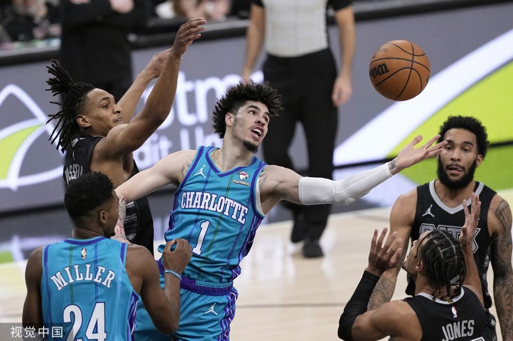 现出的默契 现出的默契