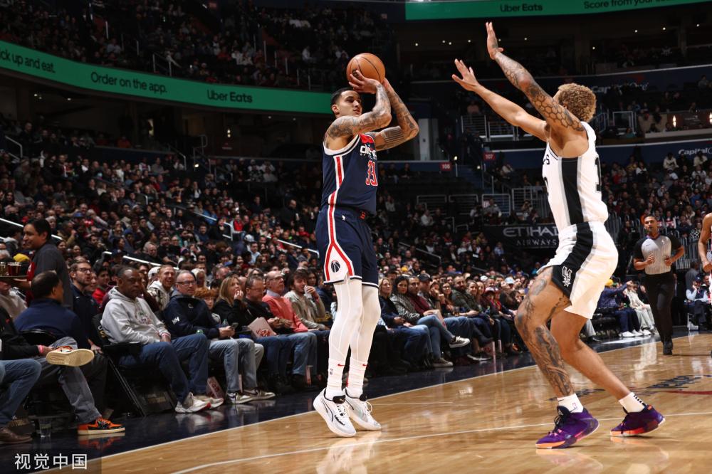 两队的首回 两队的首回